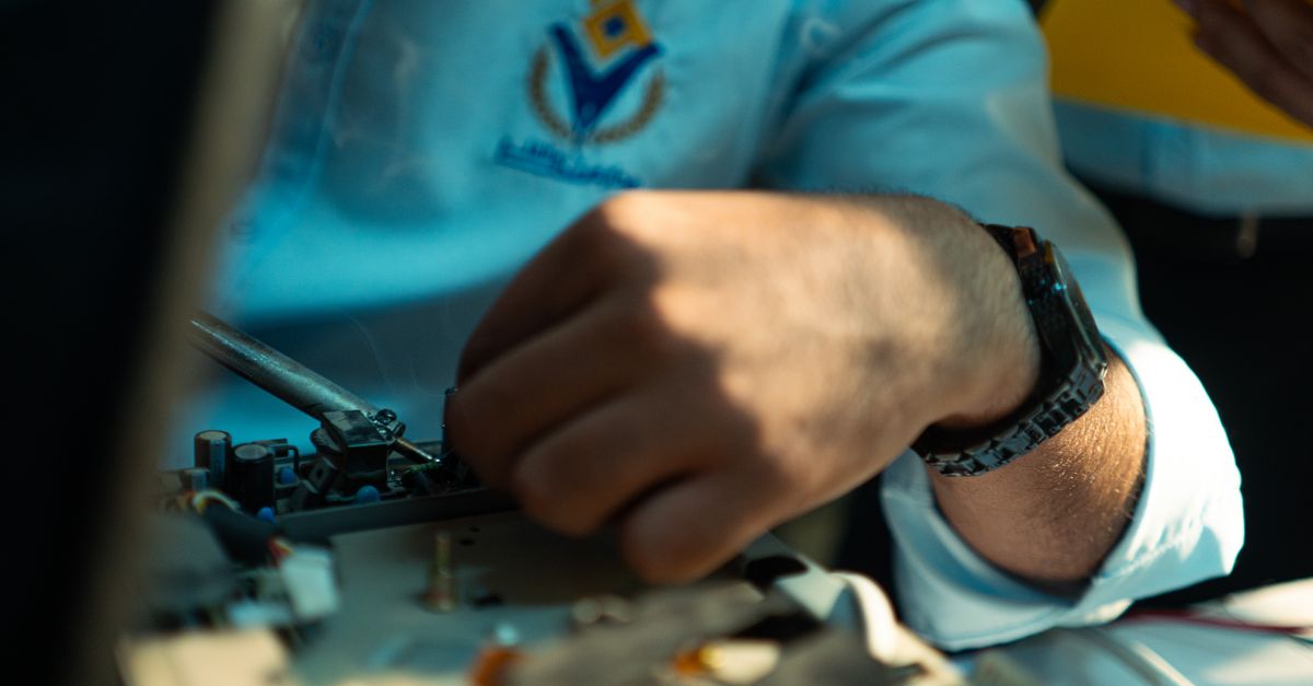 car key cutting machine — Canarsie Locksmith
